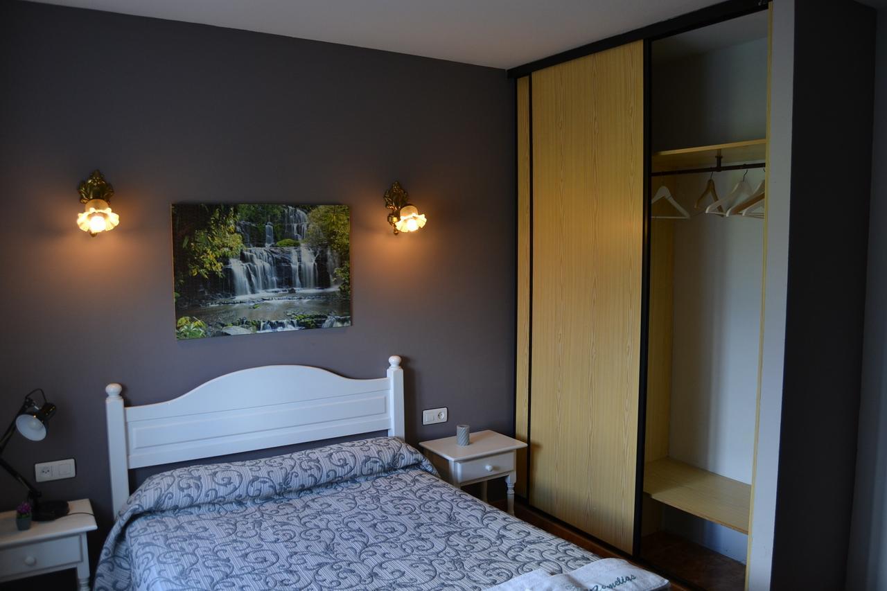 Hotel Restaurante Las Camelias Jarrio Chambre photo