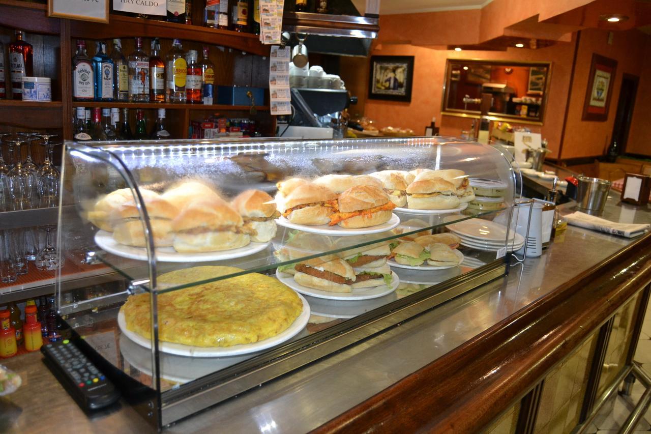 Hotel Restaurante Las Camelias Jarrio Extérieur photo