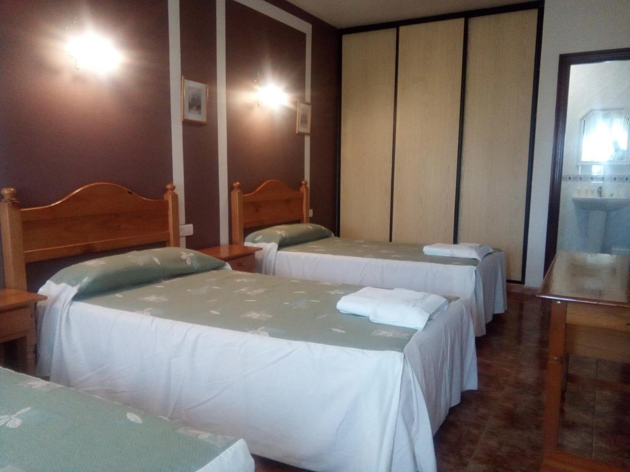 Hotel Restaurante Las Camelias Jarrio Extérieur photo